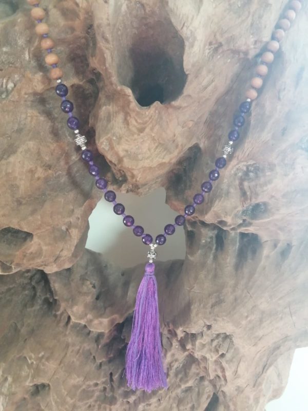 mala-8mm-bois-santal-amethyste-facetee-flor-de-la-vida